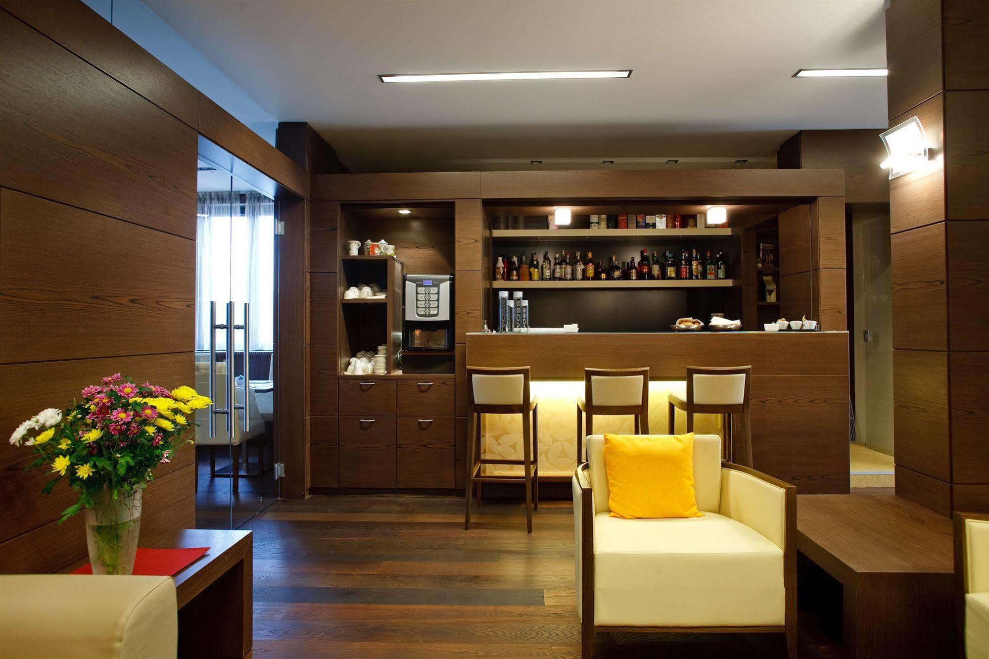 Delle Rose - Malpensa Hotel Oleggio